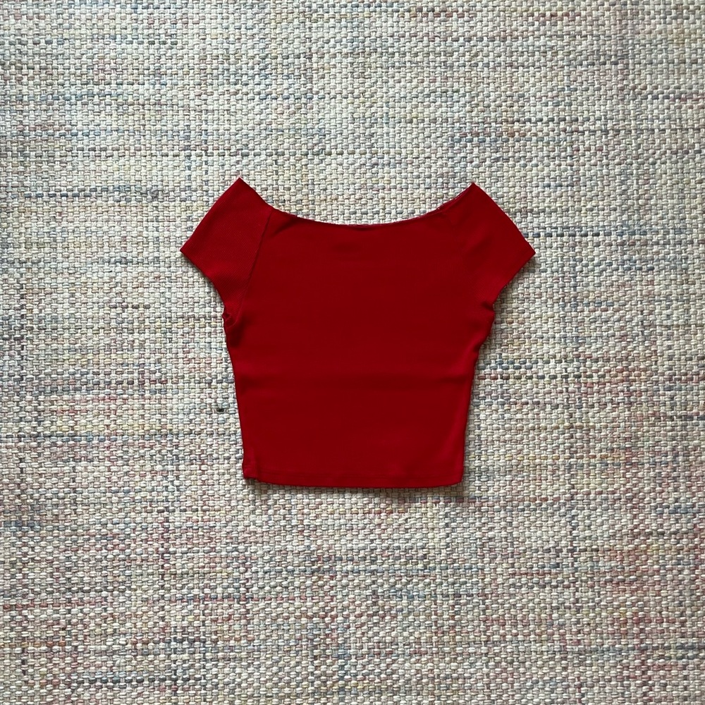 red brandy melville shirt 1SZ